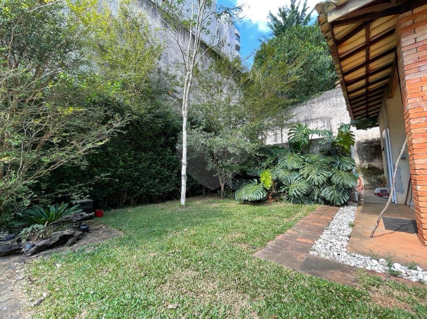 Casa à venda com 4 quartos, sendo 1 suíte, em Vila Morumbi, São Paulo, SP