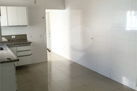 Casa à venda com 3 quartos, sendo 1 suíte,  no condomínio Residencial Eldorado, São Carlos - SP