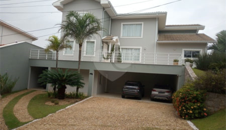 Casa à venda com 4 suítes no condomínio Villaggio Capriccio, Louveira - SP