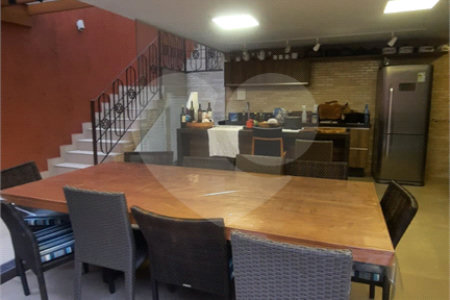 Casa à venda com 3 quartos, sendo 2 suítes,  em Vila Galvão, Guarulhos, SP