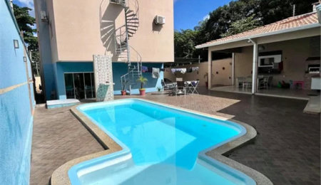 Casa à venda com 6 quartos, sendo 1 suíte,  no Centro, Balsas, MA