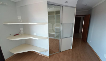 Apartamento à venda com 4 quartos, sendo 2 suítes,  em Jardim Bethânia, São Carlos, SP