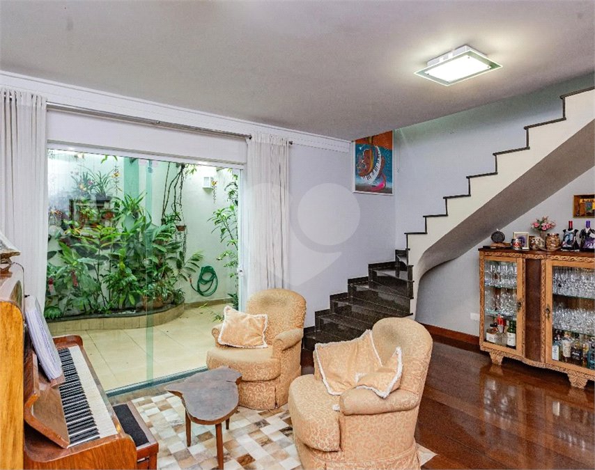 Casa á venda - Saúde alto padrão