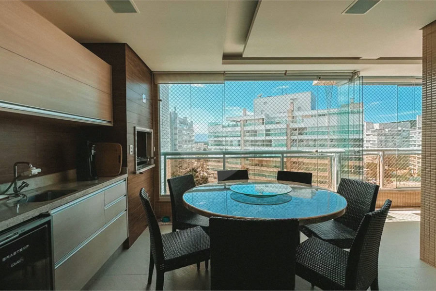 Apartamento à venda ou para alugar com 4 quartos, sendo 2 suítes,  em Riviera de São Lourenço, Bertioga, SP