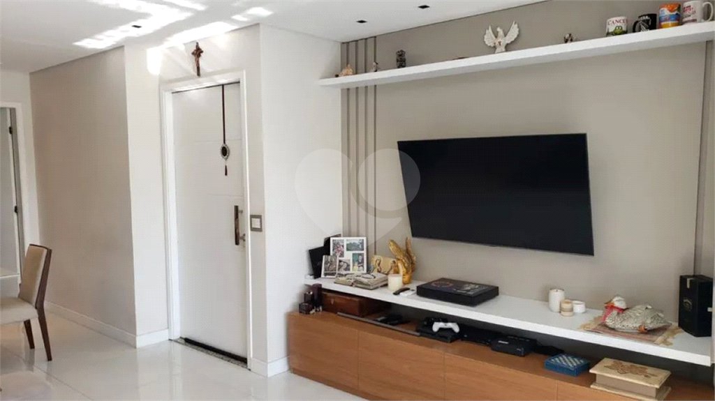 Apartamento à venda com 3 suítes em Vila Alexandria, São Paulo, SP