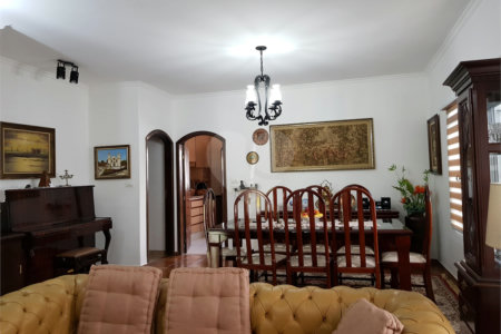 Casa à venda com 3 quartos, sendo 1 suíte, no condomínio City Campo Grande, São Paulo - SP
