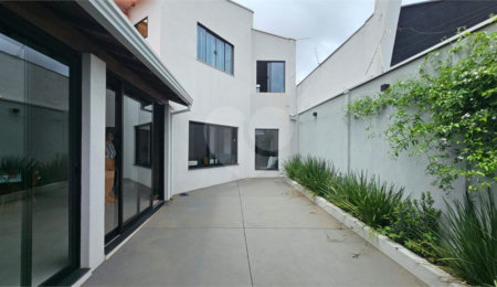 Casa à venda ou para alugar com 1 suíte em Residencial Cambuy, Araraquara, SP