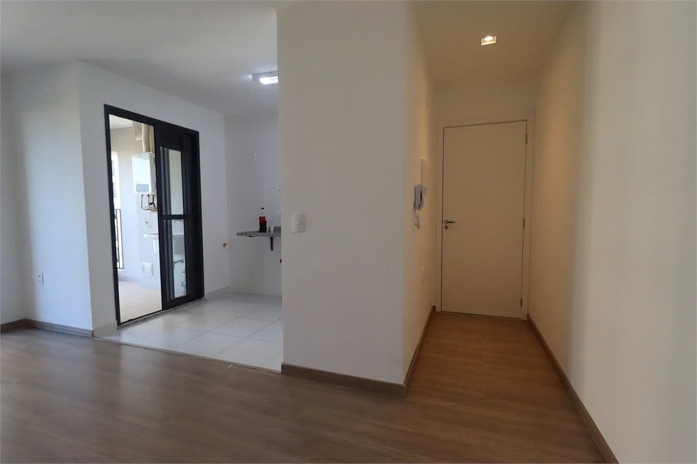 Apartamento à venda com 3 quartos, sendo 1 suíte, em Vila Anastácio, São Paulo, SP