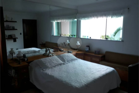 Casa à venda com 5 suítes em Jardim Franca, São Paulo, SP