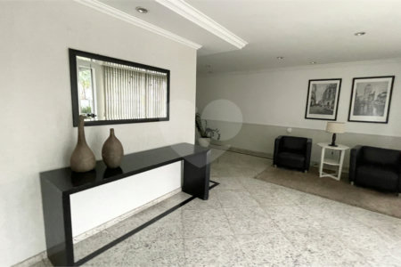 Apartamento à venda com 3 quartos, sendo 1 suíte, em Vila Paulicéia, São Paulo, SP
