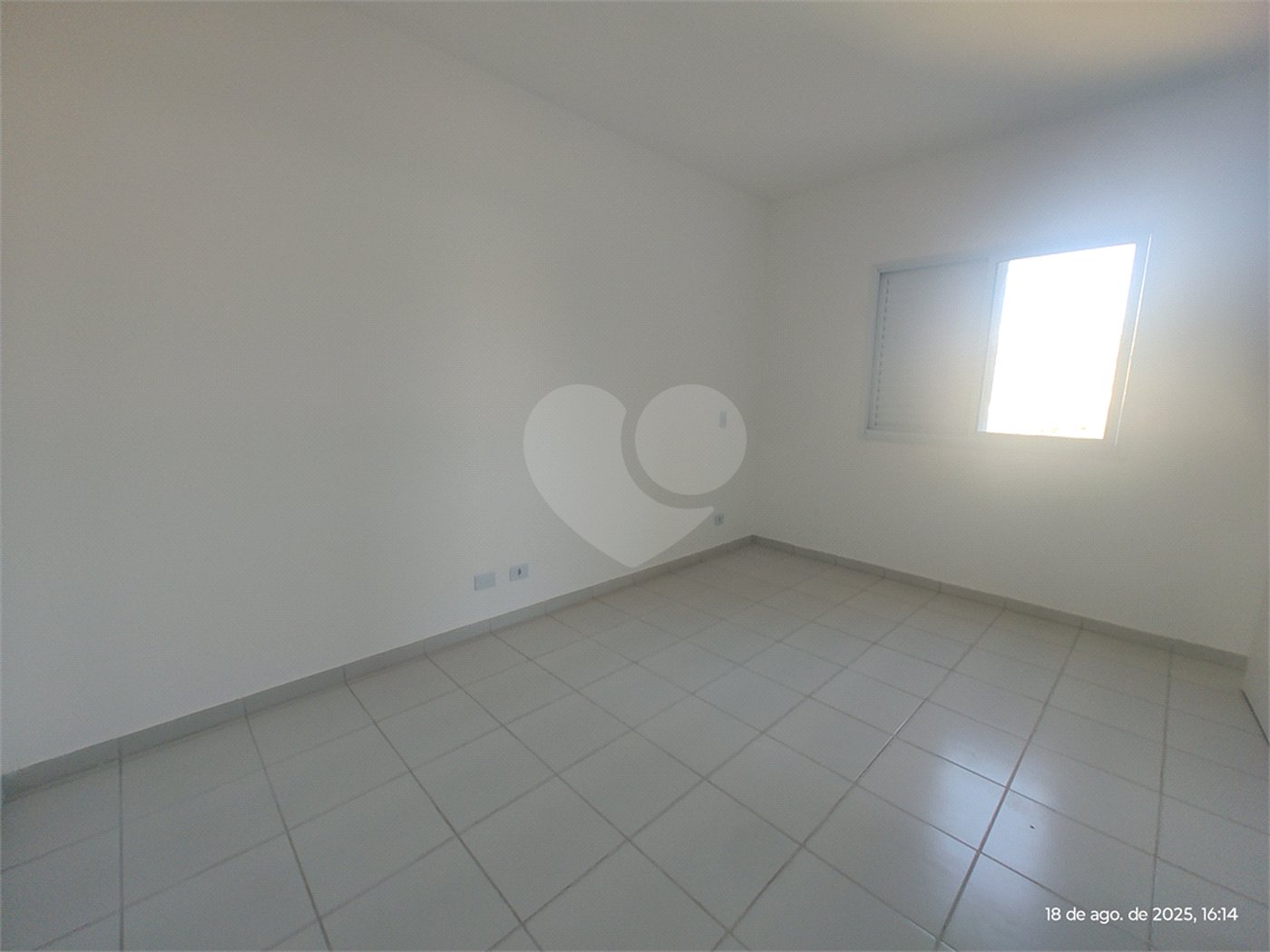 Apartamento para alugar com 3 quartos, sendo 1 suíte,  em Jardim das Palmeiras, Atibaia, SP