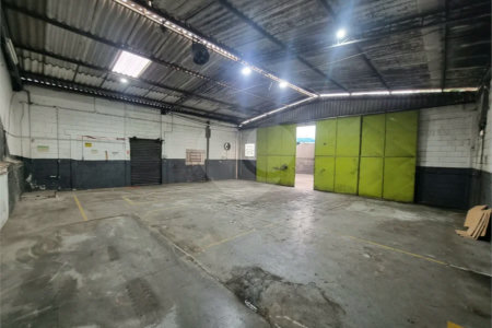 Galpão Comercial para Locação no Jardim do Trevo em Campinas com 276 m² de Área Construída e Amplo Terreno
