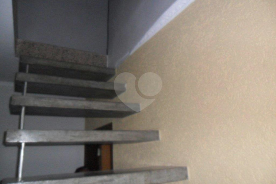 Sobrado à venda com 3 quartos, sendo 1 suíte, em Vila Romero, São Paulo, SP
