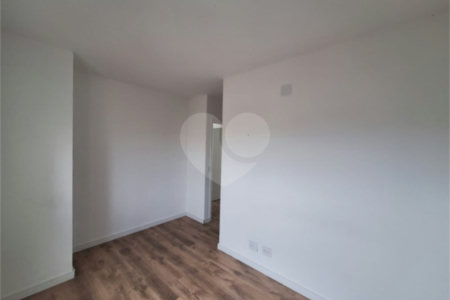 Apartamento à venda com 2 quartos, sendo 1 suíte,  em Vila Esperança, São Paulo, SP