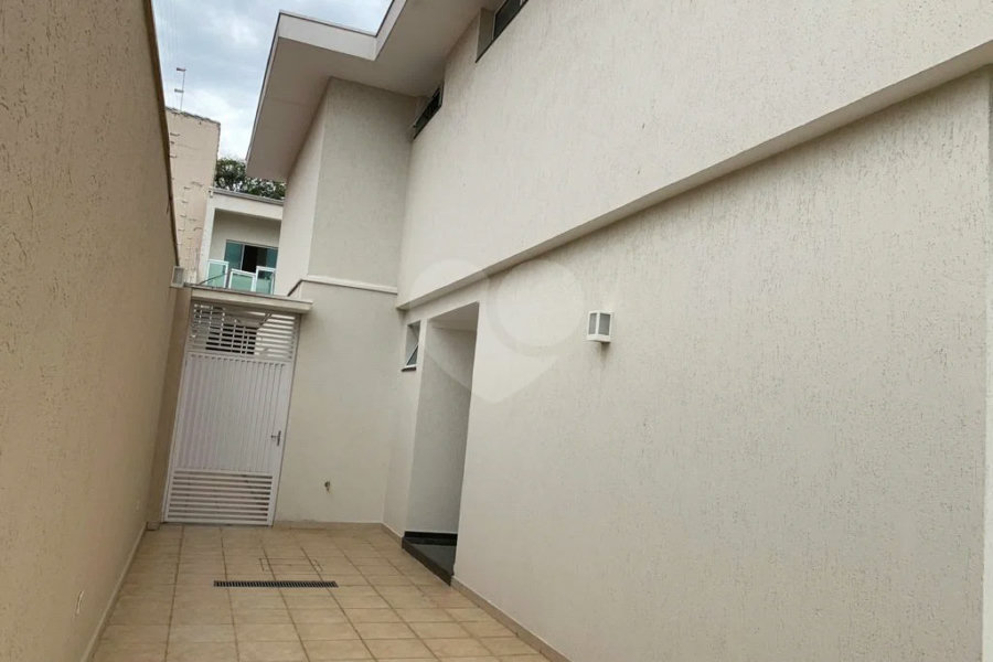Sobrado à venda com 3 quartos, sendo 2 suítes,  em Tremembé, São Paulo, SP