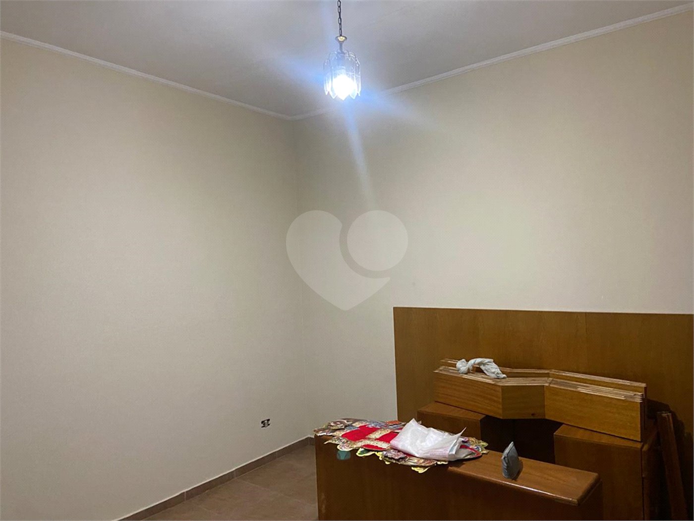 Casa à venda com 5 quartos, sendo 1 suíte, em Horto, São Paulo, SP