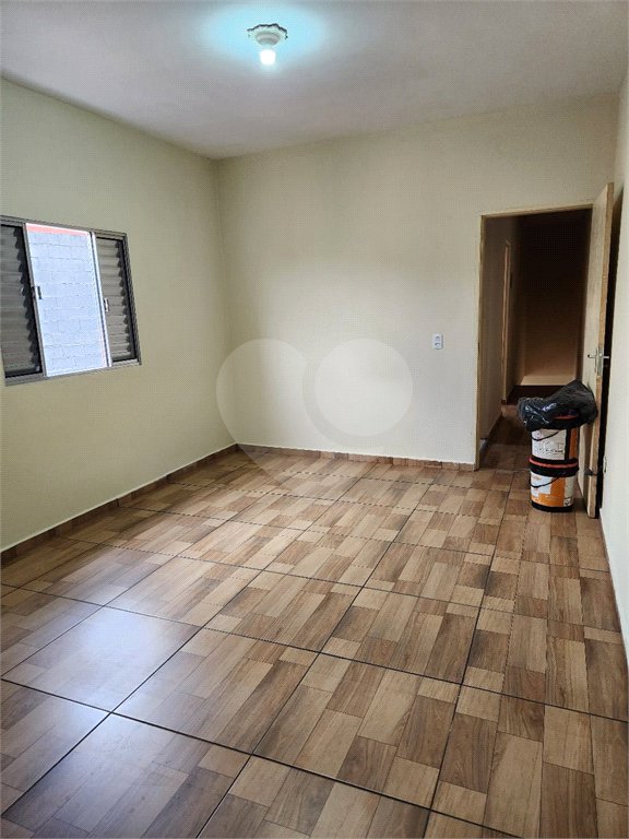 Sobrado à venda com 3 quartos no Brasilândia, São Paulo, SP
