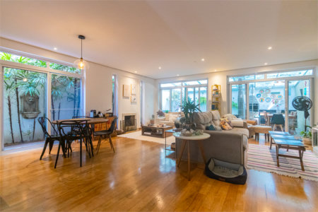 Casa à venda com 4 suítes no condomínio Vila Inglesa, São Paulo - SP