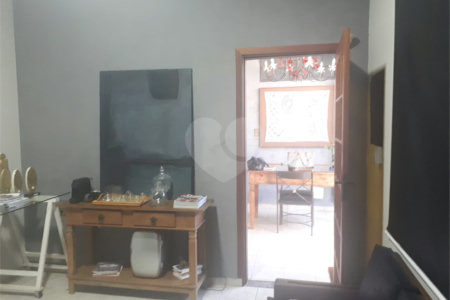 Casa à venda ou para alugar com 3 quartos, sendo 2 suítes,  no Centro, Vinhedo, SP