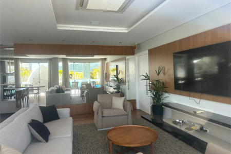Apartamento à venda ou para alugar com 2 suítes em Itacorubi, Florianópolis, SC