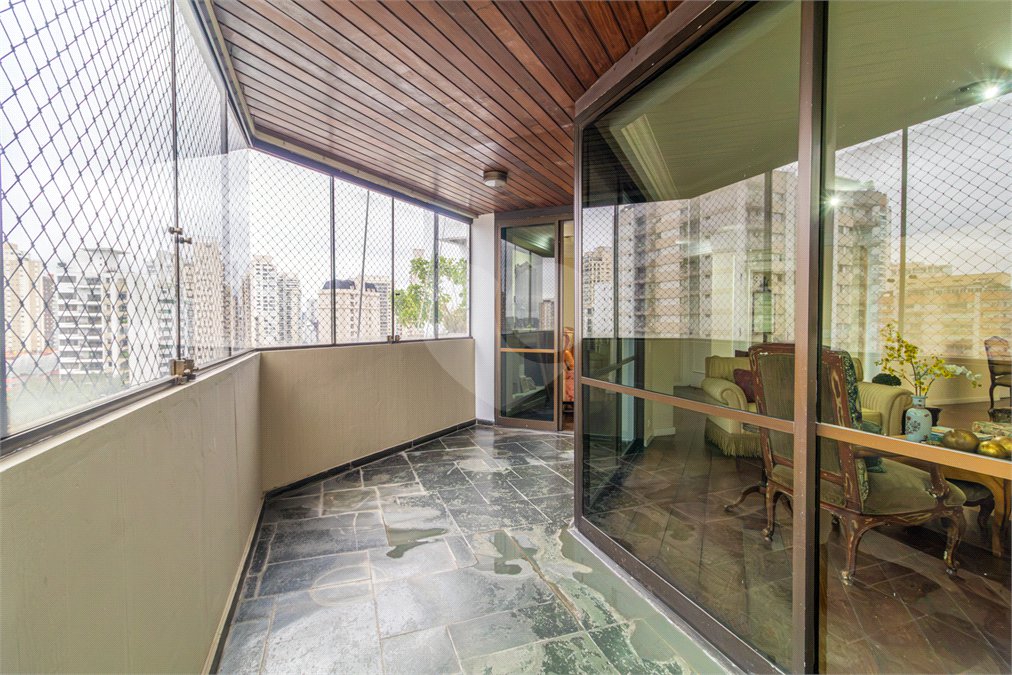 Duplex à venda com 4 quartos, sendo 3 suítes, em Campo Belo, São Paulo, SP