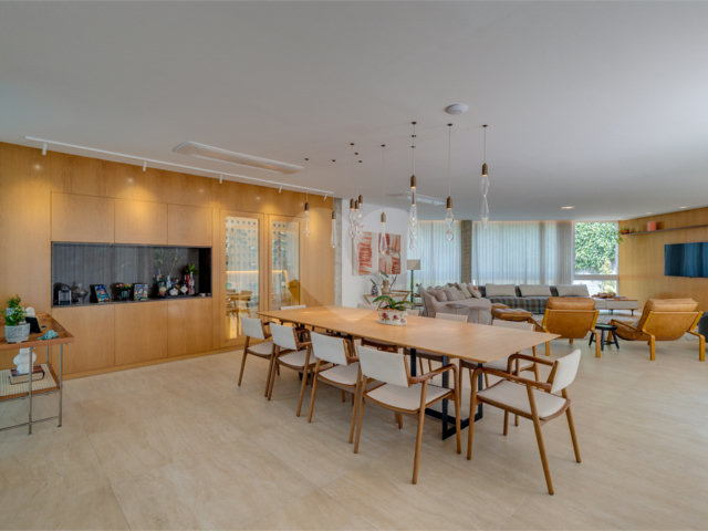 Casa à venda com 3 suítes no condomínio Residencial Canumã, São Paulo - SP