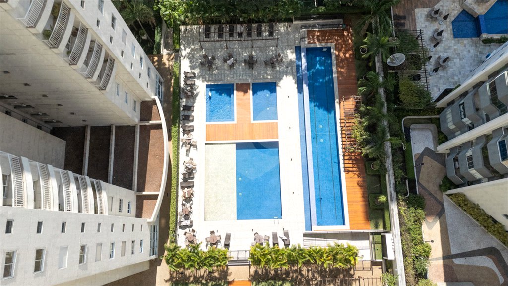 Apartamento à venda com 4 quartos, sendo 3 suítes,  em Vila Romana, São Paulo, SP