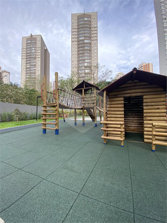 Apartamento à venda com 2 quartos, sendo 1 suíte,  em Vila Andrade, São Paulo, SP