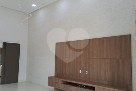 Casa à venda com 3 suítes no condomínio Residencial Terra Nobre, Indaiatuba - SP