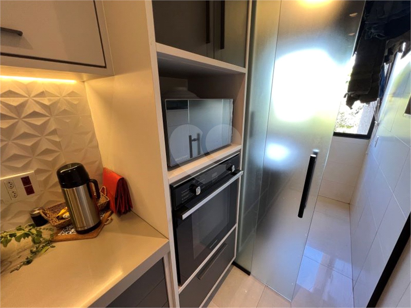Apartamento à venda com 3 quartos, sendo 1 suíte, em Capela, Vinhedo, SP