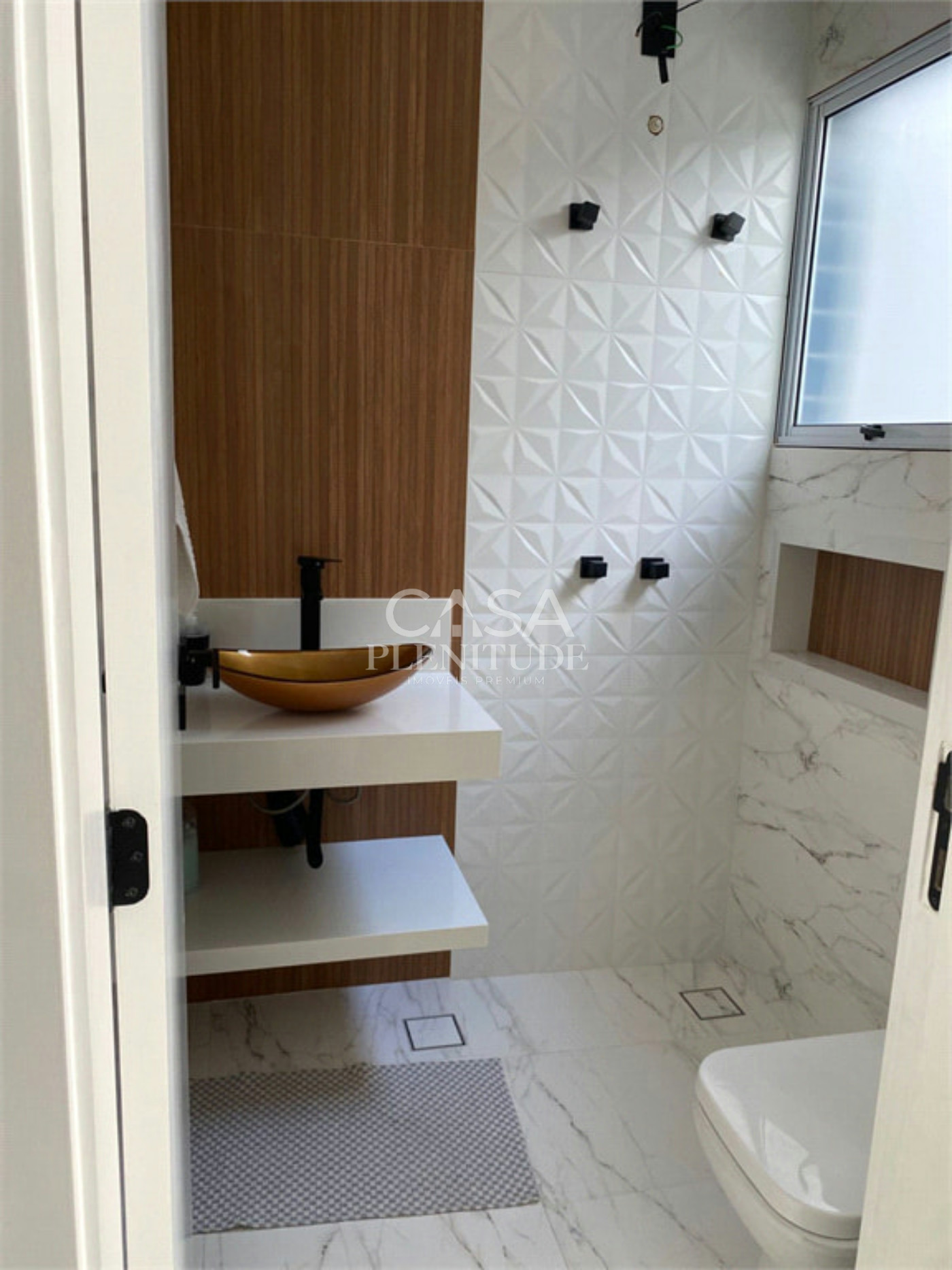 Casa em condomínio à venda com 2 quartos, sendo 1 suíte,  em Conjunto Habitacional Júlio de Mesquita Filho, Sorocaba, SP