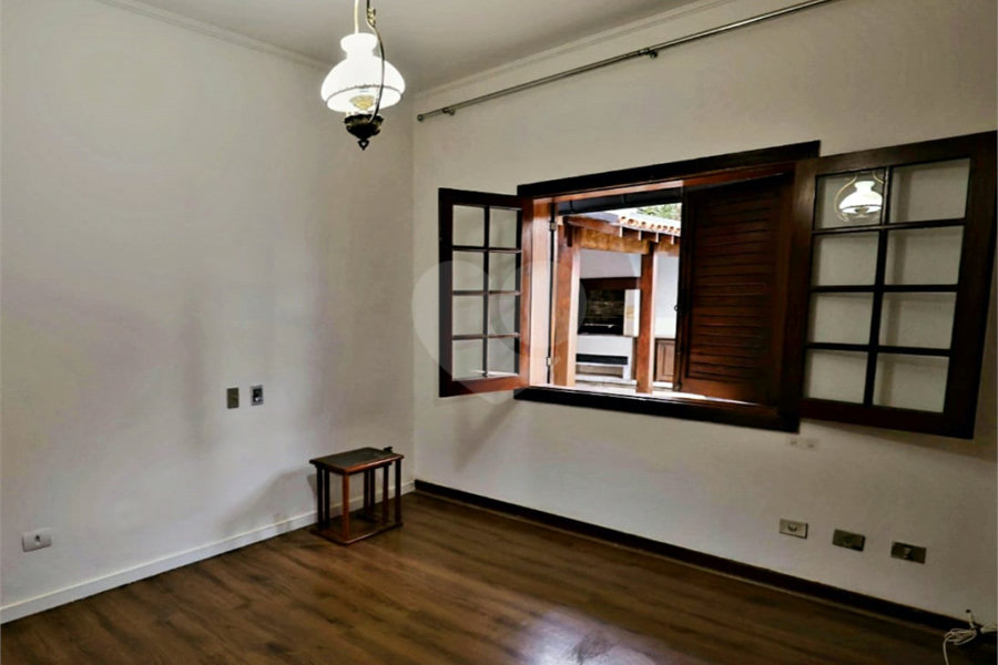 Casa à venda com 4 quartos, sendo 2 suítes, em Santana, São Paulo, SP