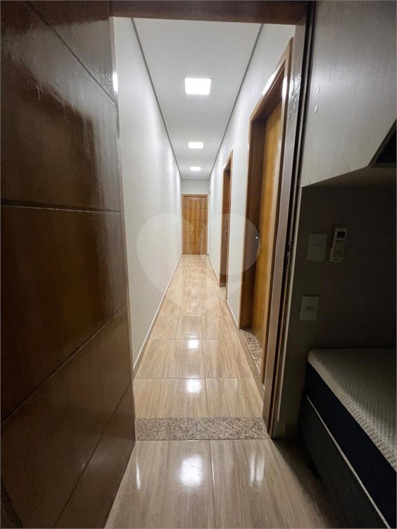 Sobrado à venda com 4 quartos, sendo 2 suítes,  em Jardim Marisa, São Paulo, SP