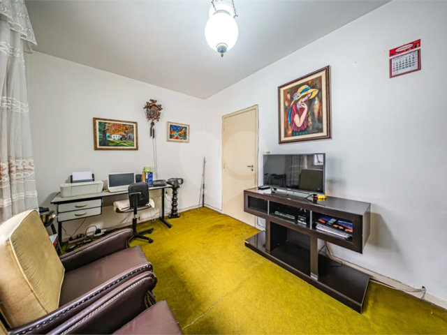 Apartamento à venda com 3 quartos, sendo 1 suíte,  em Vila Mariana, São Paulo, SP
