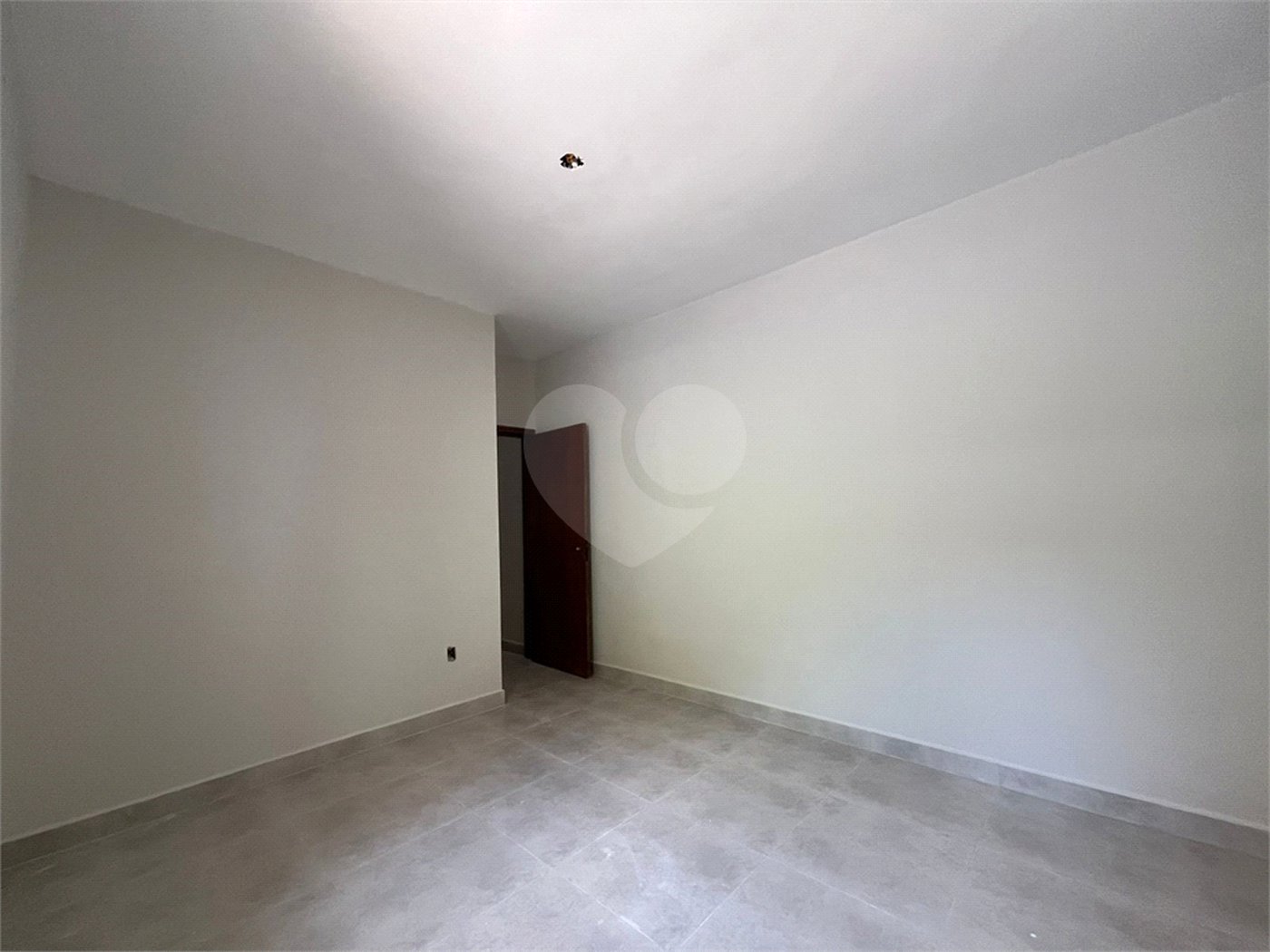 Casa à venda com 2 quartos, sendo 1 suíte, em Ipanema Ville, Sorocaba, SP