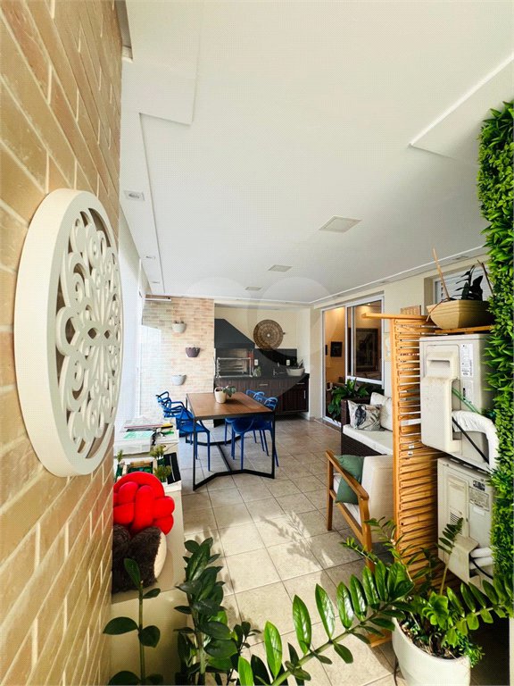 Apartamento à venda com 3 quartos, sendo 1 suíte, em Alto da Boa Vista, São Paulo, SP