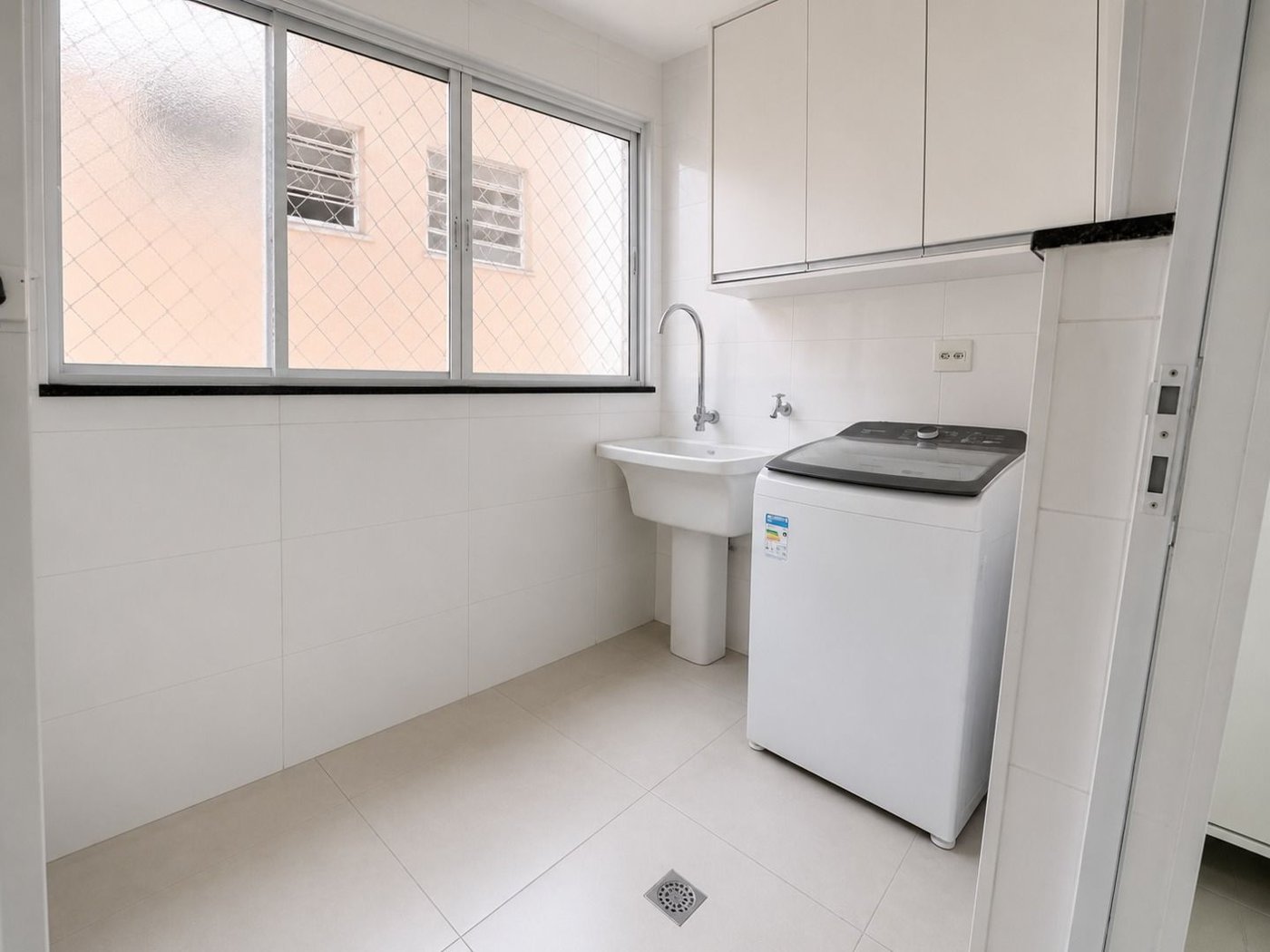 Casa com 4 dormitórios à venda, 208 m² por R$ 2.490.000,00 - Ponta da Praia - Santos/SP