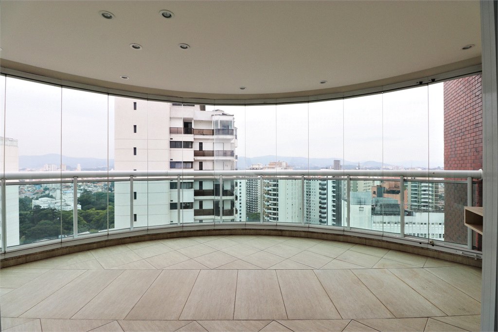 Apartamento à venda com 4 quartos, sendo 3 suítes, em Santana, São Paulo, SP