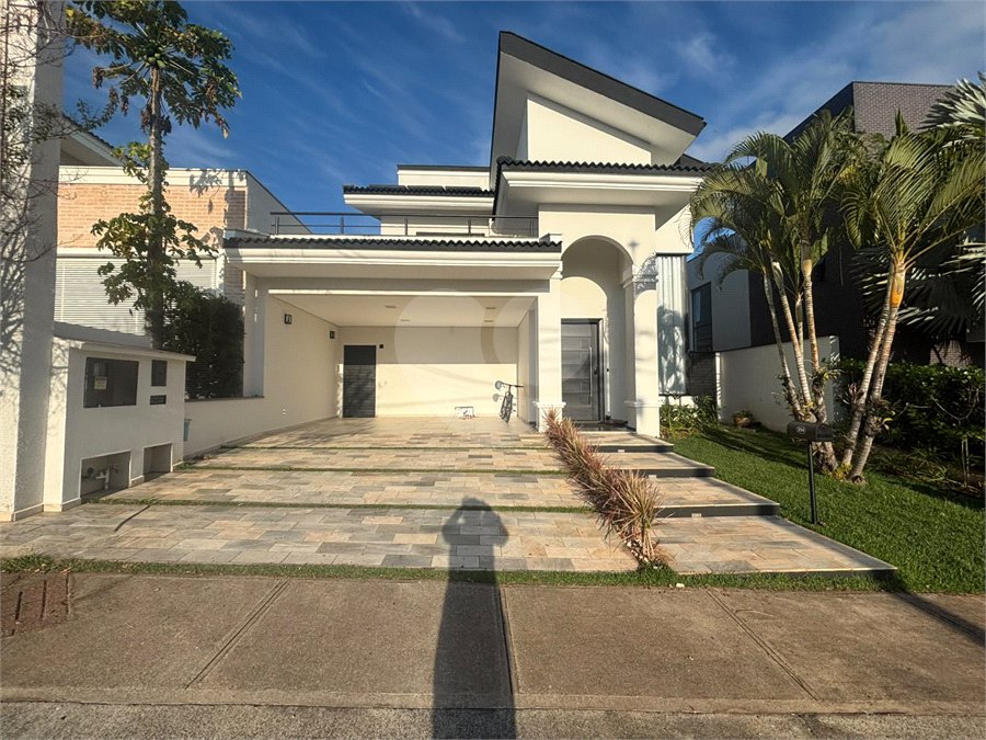 Casa à venda com 3 suítes no condomínio Residencial Chácara Ondina, Sorocaba - SP