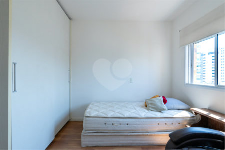 Apartamento à venda com 3 suítes em Campo Belo, São Paulo, SP