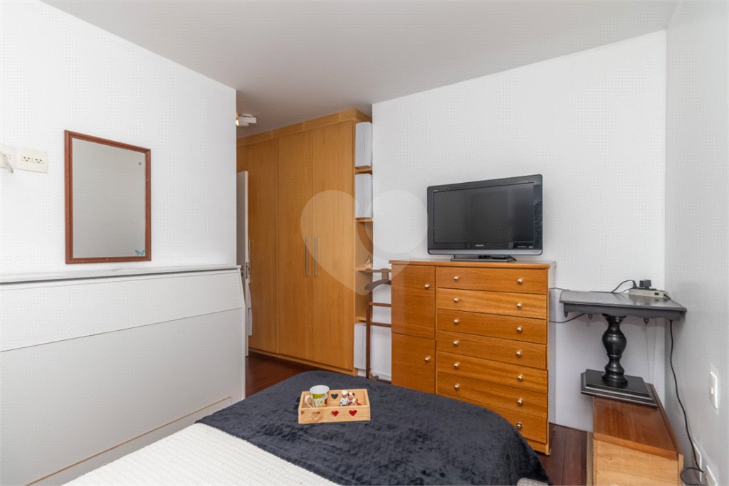 Apartamento à venda com 3 quartos, sendo 1 suíte, em Vila Sofia, São Paulo, SP