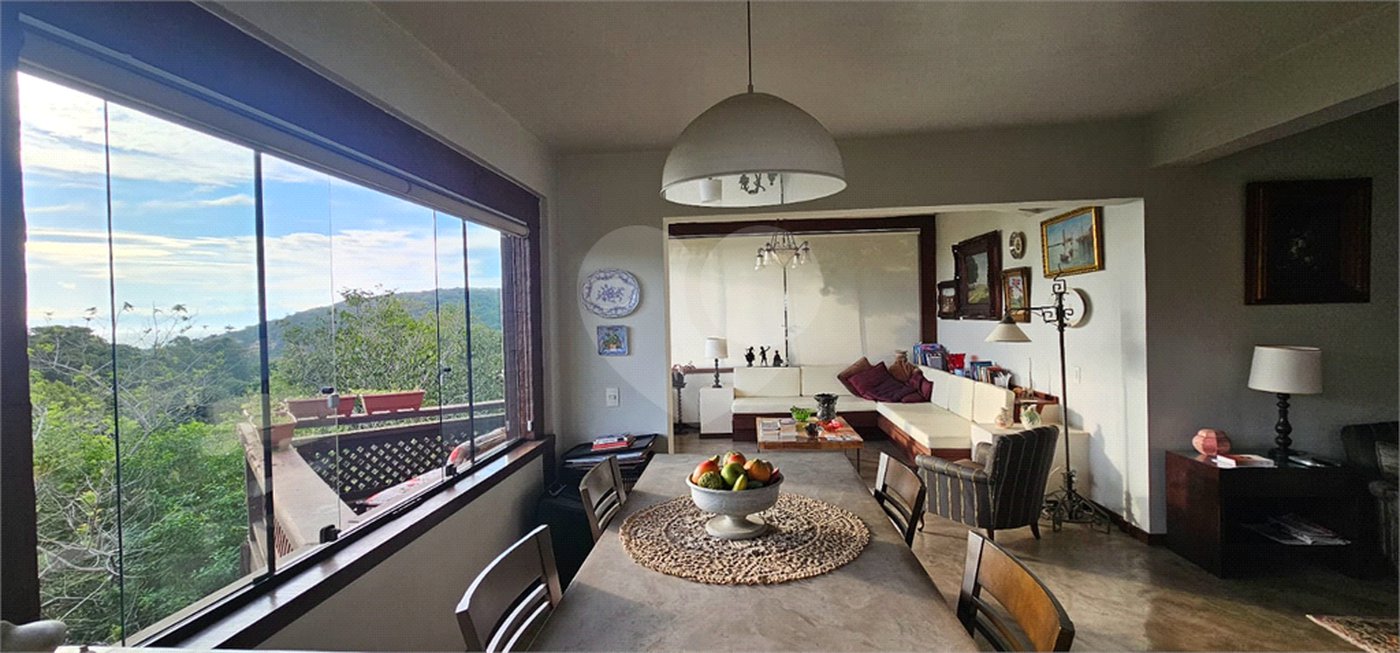 Casa à venda com 4 quartos, sendo 3 suítes, em João Fernandes, Armação dos Búzios, RJ