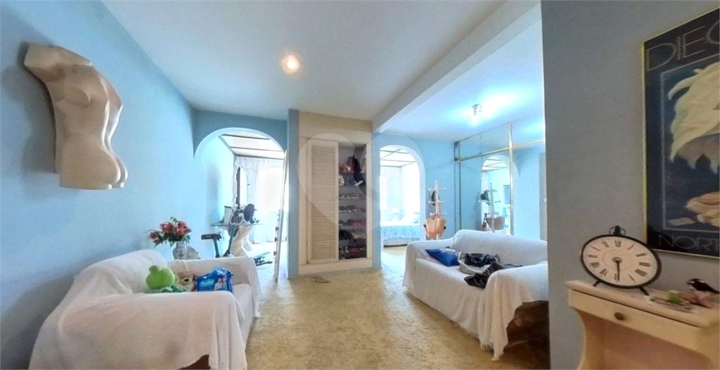 Cobertura à venda com 4 quartos, sendo 1 suíte,  em Copacabana, Rio de Janeiro, RJ