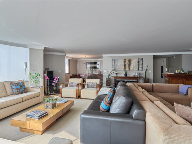 Apartamento à venda com 4 quartos, sendo 3 suítes,  em Campo Belo, São Paulo, SP