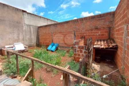 Casa à venda com 2 quartos em Vila Mazzei, Itapetininga, SP