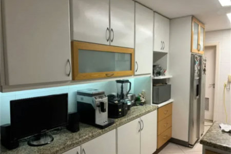 Apartamento para alugar com 4 quartos, sendo 2 suítes,  em Vila Andrade, São Paulo, SP