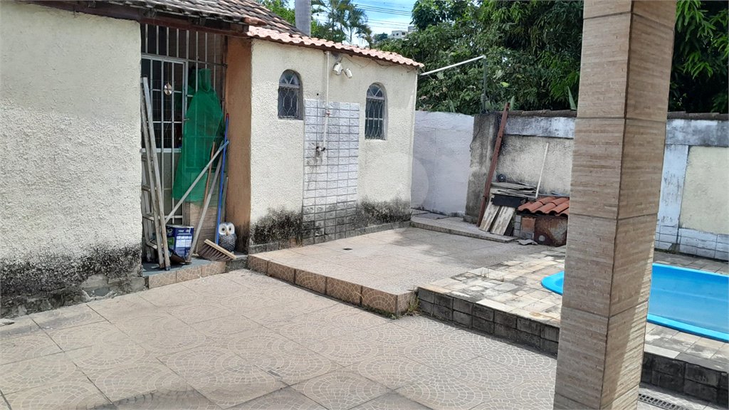 Casa à venda com 3 quartos em Santíssimo, Rio de Janeiro, RJ