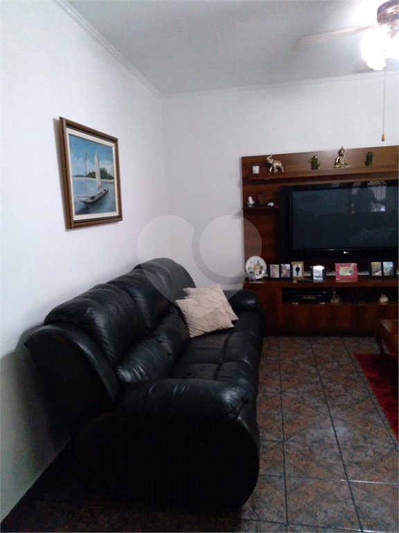 Casa Térrea à venda com 3 quartos, sendo 1 suíte, em Vila Galvão, Guarulhos, SP
