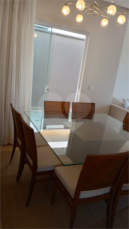 Casa à venda com 3 suítes no condomínio Picollo, Louveira - SP