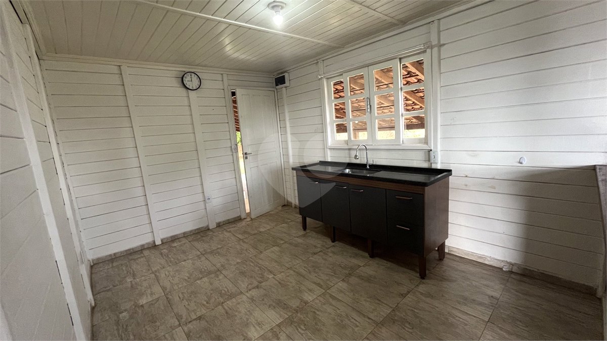 Casa Térrea para alugar com 3 quartos, sendo 1 suíte, em Jardim Estância Brasil, Atibaia, SP